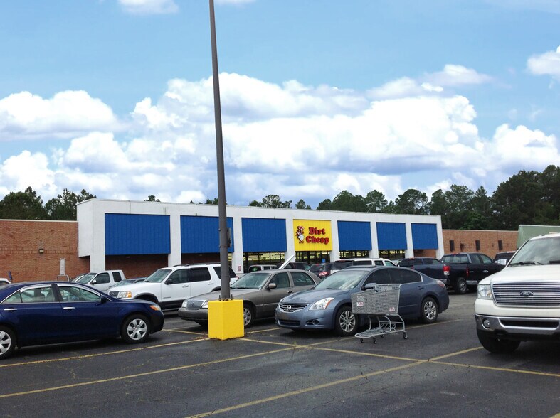 Primary Photo Of 730 Memorial Blvd, Picayune Unknown For Lease