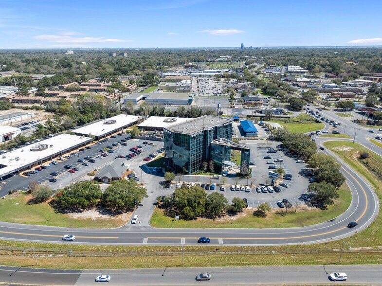 More Photos Of 3290 Dauphin St, Mobile Medical For Sale