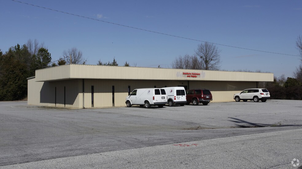 More Photos Of 111 Osage Dr, Greenville Warehouse For Lease