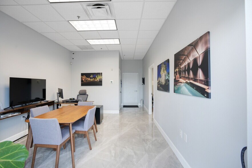 More Photos Of 1867-1881 Porter Lake Dr, Sarasota Warehouse For Sale