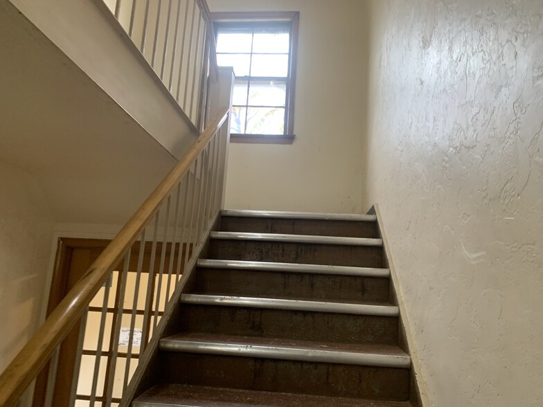 More Photos Of 2521 Noble Rd, Cleveland Heights Apartments For Sale
