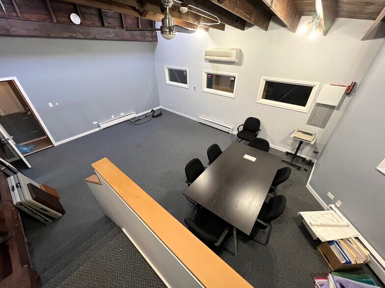 More Photos Of 1250 W Augusta Blvd, Chicago Showroom For Lease