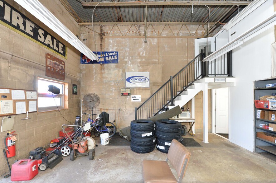 More Photos Of 20 Franklin Tpke, Mahwah Industrial For Lease