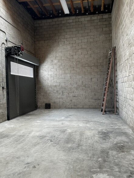 More Photos Of 241 N California Ave, La Puente Warehouse For Lease