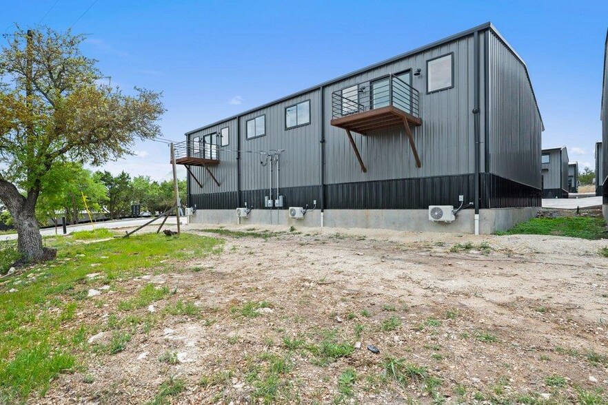 More Photos Of 451 Farrell Rd, Dripping Springs Light Distribution For Sale