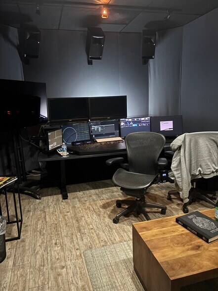 More Photos Of 10960 Ventura Blvd, Studio City Office For Lease