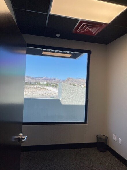 More Photos Of 3700 S Hualapai Way, Las Vegas General Retail For Lease