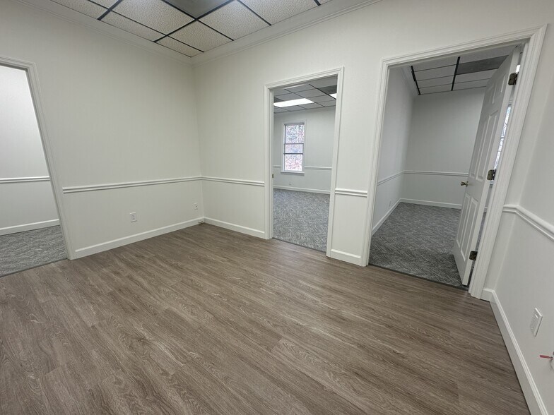 More Photos Of 2402 Mount Vernon Rd, Dunwoody Office For Lease