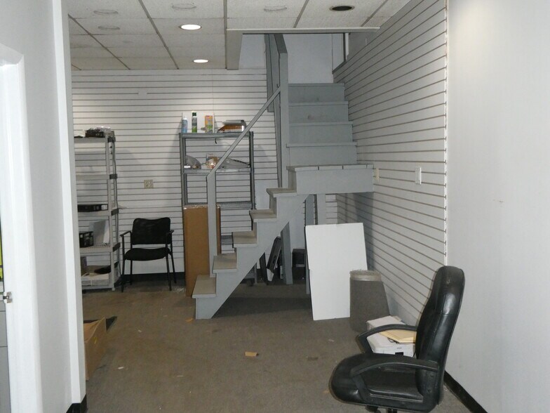 More Photos Of 127 Haddon Ave, Berlin Township Flex For Sale
