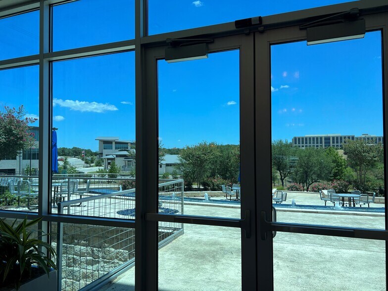 More Photos Of 7710 Rialto Blvd, Austin Medical For Lease