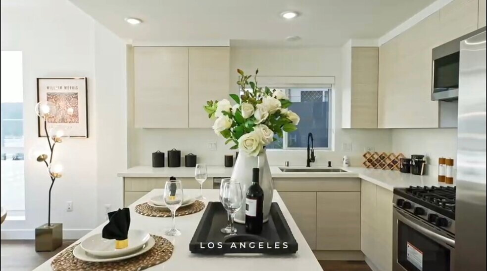 More Photos Of 1245 N New Hampshire Ave, Los Angeles Apartments For Sale