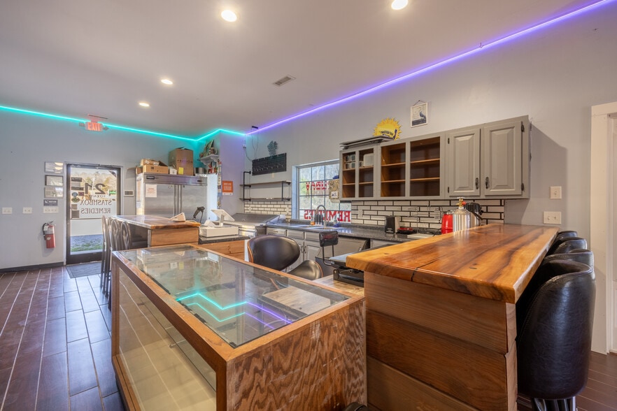 More Photos Of 6735 Wassom Memorial Hwy, Grandview General Retail For Sale