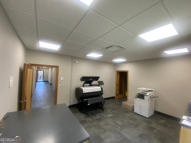More Photos Of 1124 GA Highway 29 S, East Dublin Office For Sale