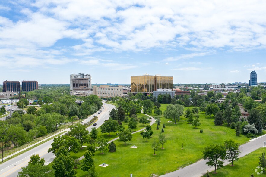 More Photos Of 720 S Colorado Blvd, Denver Office For Lease