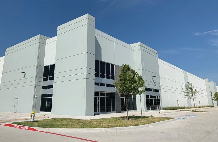 More Photos Of 2920 Telecom Pky, Richardson Unknown For Lease
