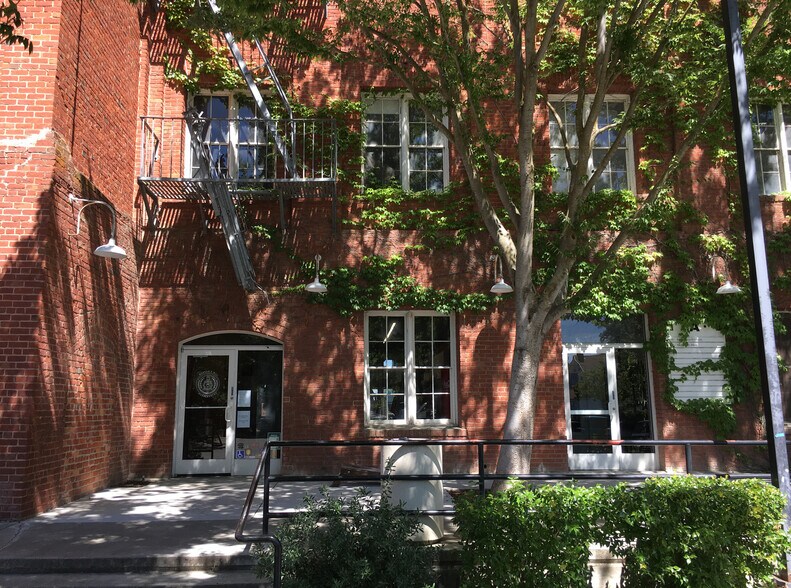 More Photos Of 1059 Court St, Woodland Loft Creative Space For Lease