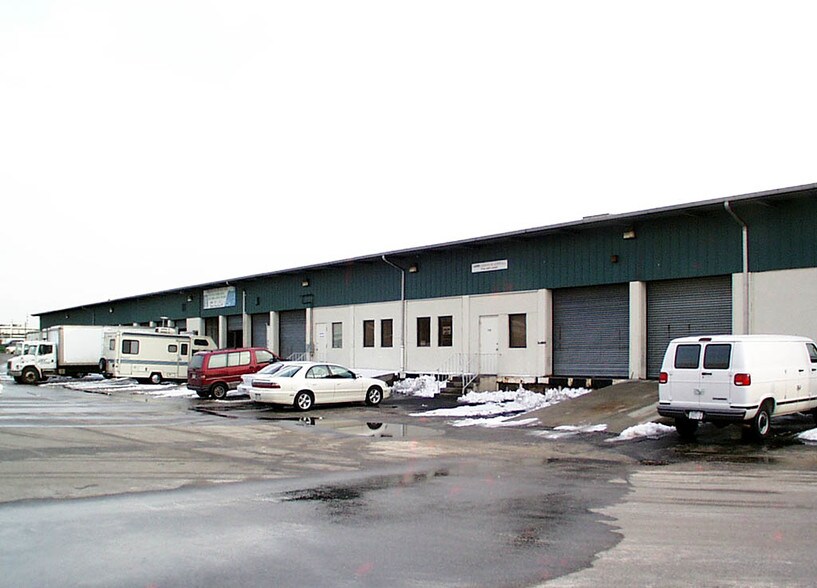 More Photos Of 950-970 S Broadway, Hicksville Office For Lease