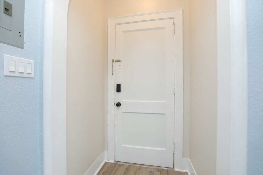 More Photos Of 717 Broadway St, Galveston Apartments For Sale