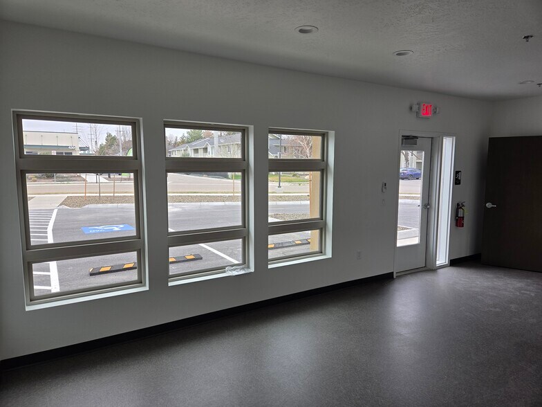 More Photos Of 439 N Broadmore Way, Nampa Unknown For Lease