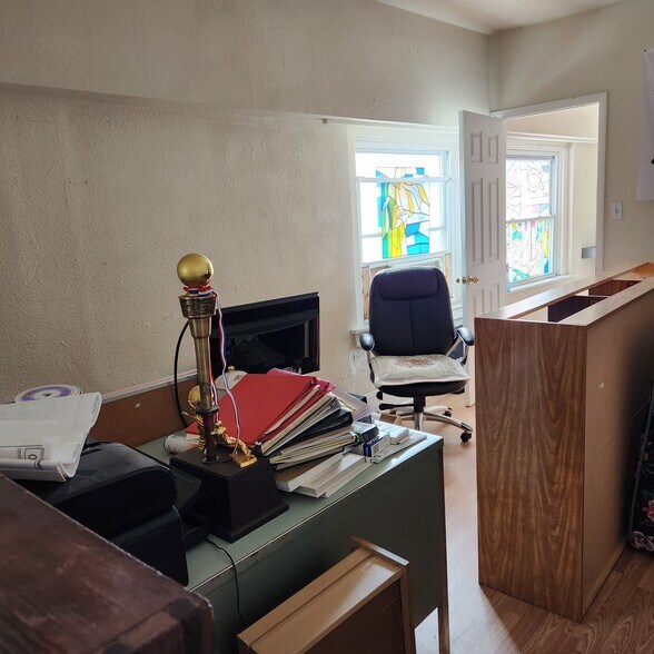 More Photos Of 7055 Terminal Sq, Upper Darby Township Medical For Sale