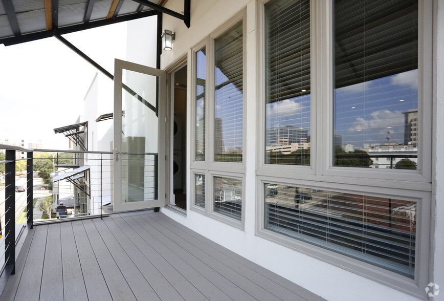 More Photos Of 141 Napoleon St, Baton Rouge Multifamily For Sale