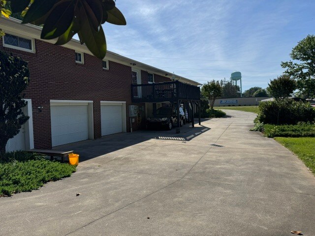 More Photos Of 4909 Boone Trl, Millers Creek Flex For Sale