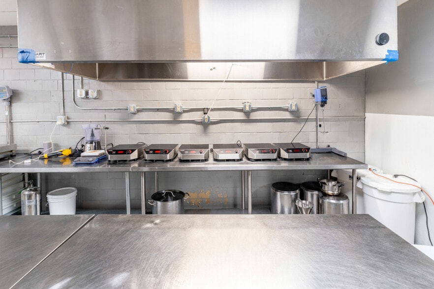 More Photos Of 711 W 8th St, Pueblo Manufacturing For Sale