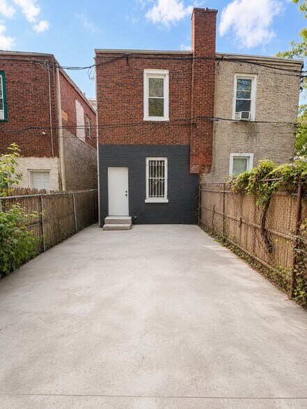 More Photos Of 7020 Woodland Ave, Philadelphia Apartments For Sale