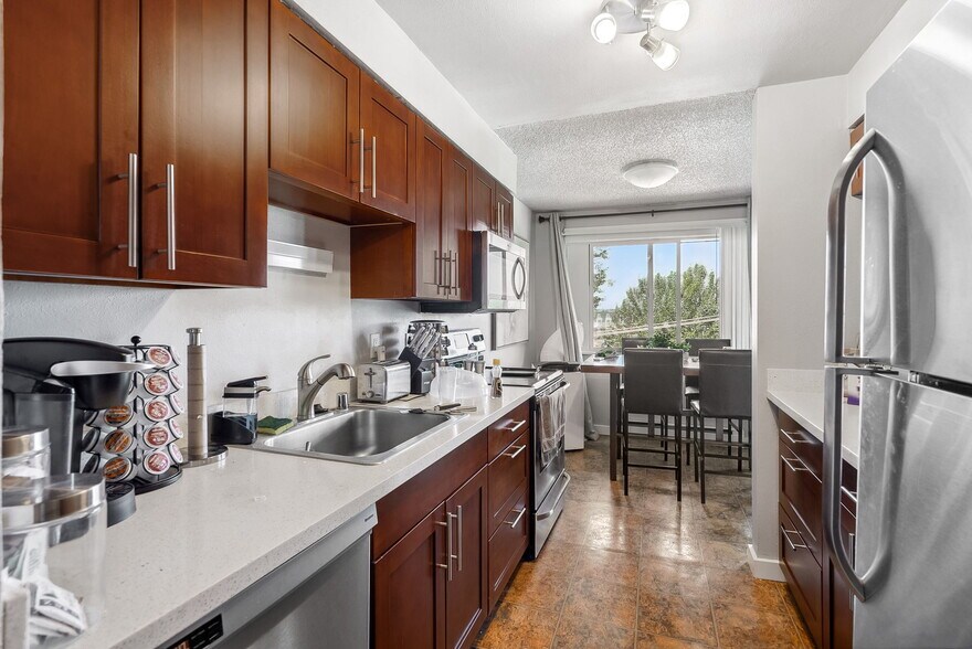 More Photos Of 2414 13th Ave S, Seattle Apartments For Sale