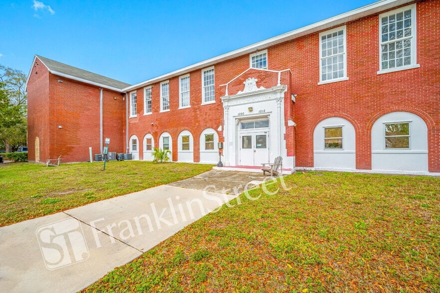 More Photos Of 1090 10th St N, Saint Petersburg Apartments For Sale