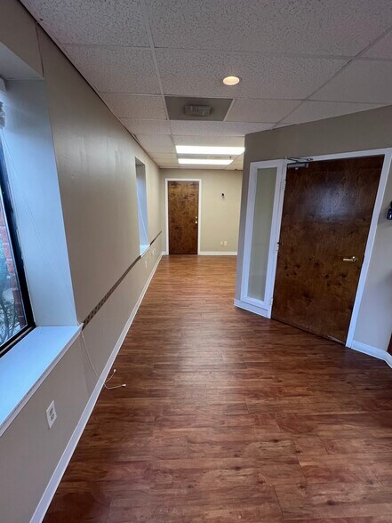 More Photos Of 7915 Malcolm Rd, Clinton Unknown For Lease