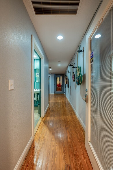 More Photos Of 2250 N Volusia Ave, Orange City Specialty For Lease