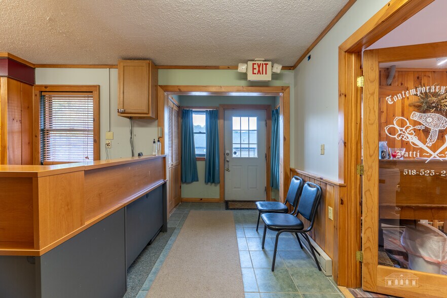 More Photos Of 1915 Saranac Ave, Lake Placid General Retail For Sale