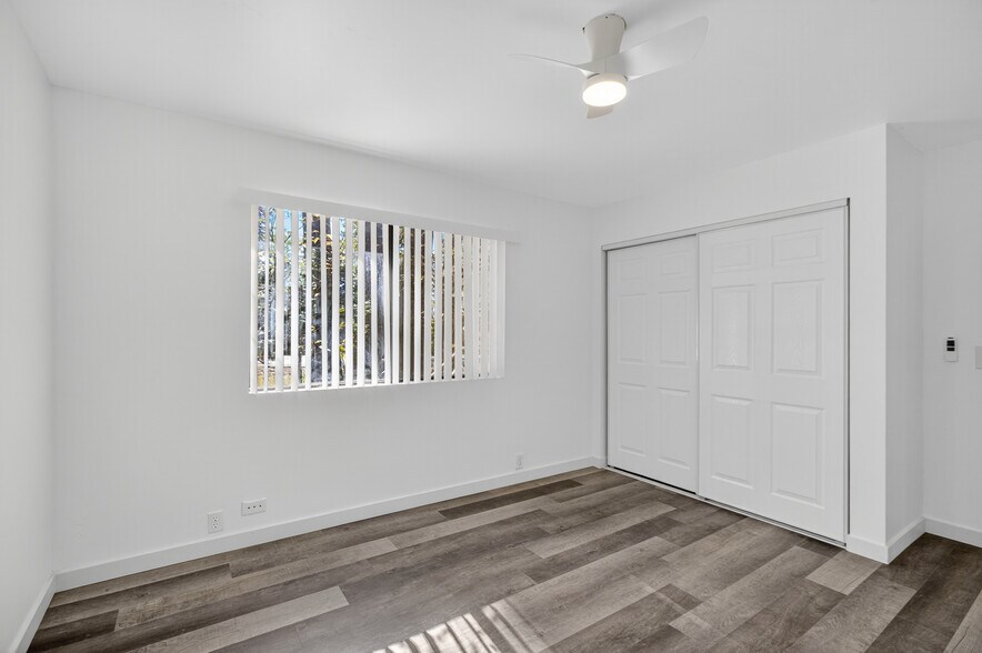 More Photos Of 5897 Pony Express Trl, Pollock Pines Office For Sale