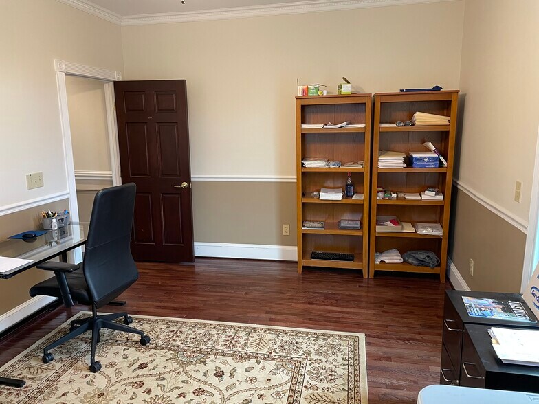 More Photos Of 1495 Remount Rd, North Charleston Office Residential For Sale