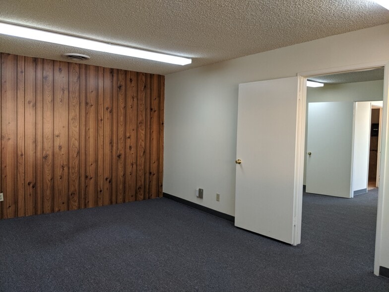 More Photos Of 1840 Floradale Ave, South El Monte Warehouse For Lease