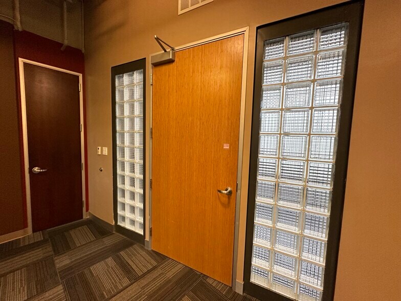 More Photos Of 1350 Columbia St, San Diego Loft Creative Space For Lease