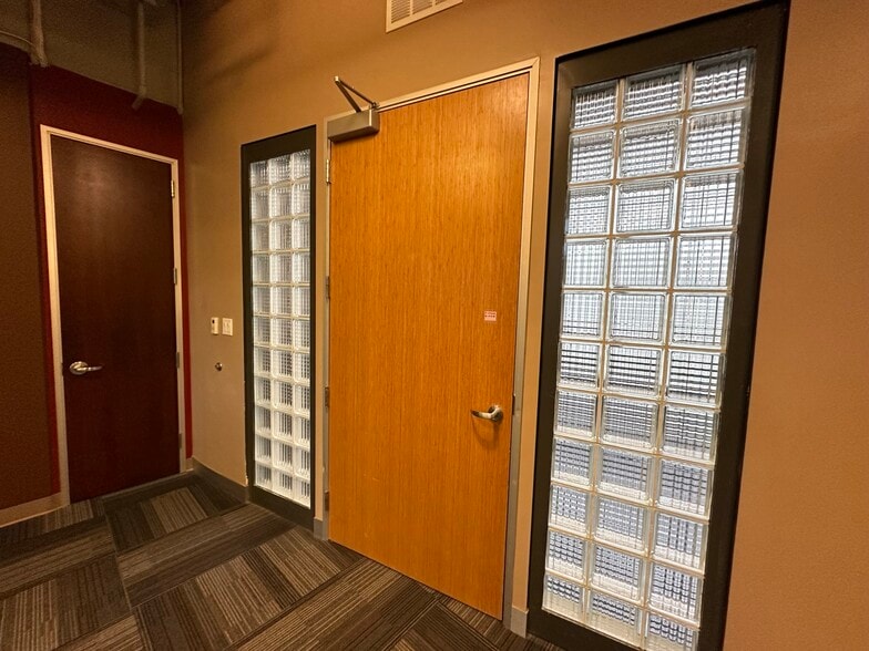 More Photos Of 1350 Columbia St, San Diego Loft Creative Space For Sale