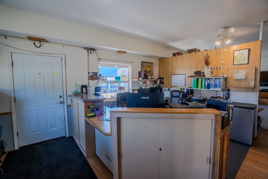 More Photos Of 215 Lawson Ln, Tenmile Warehouse For Sale