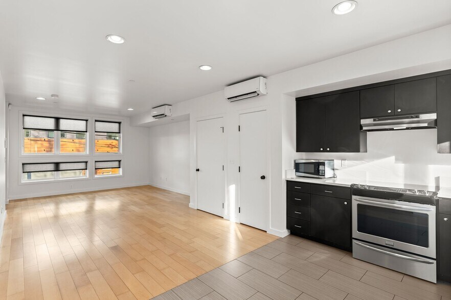 More Photos Of 3037-3041 N Williams Ave, Portland Apartments For Lease