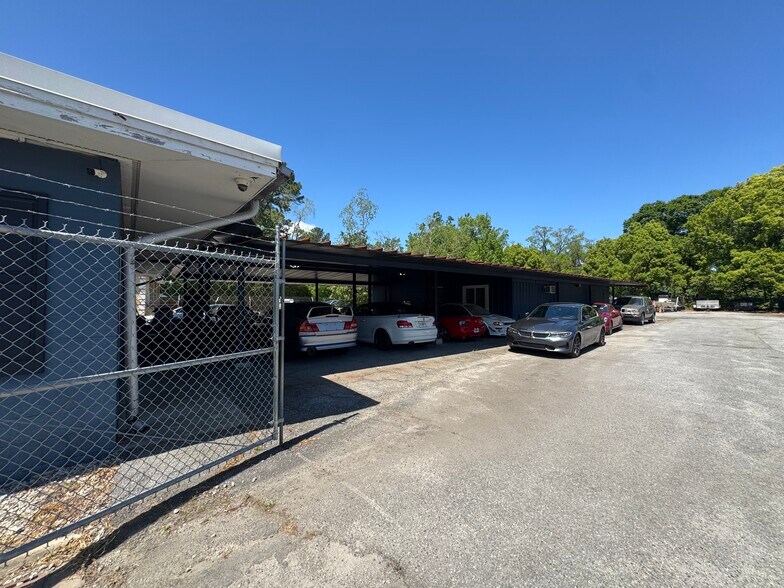More Photos Of 5028 Augusta Rd, Savannah Office For Sale