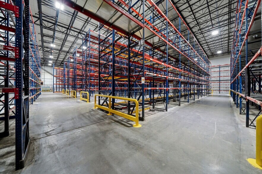 More Photos Of 3737 N Broadway, Saint Louis Refrigeration Cold Storage For Lease