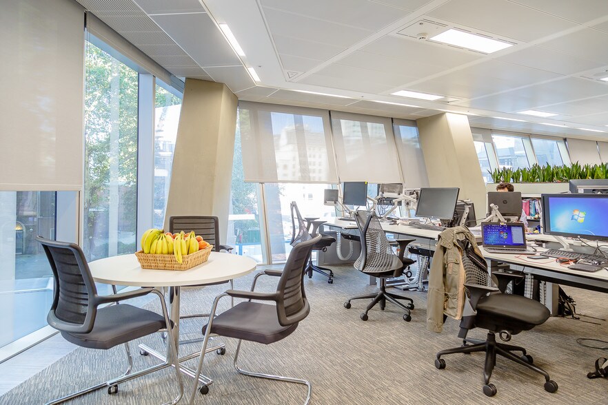 More Photos Of 240 Blackfriars Rd, London Office For Lease