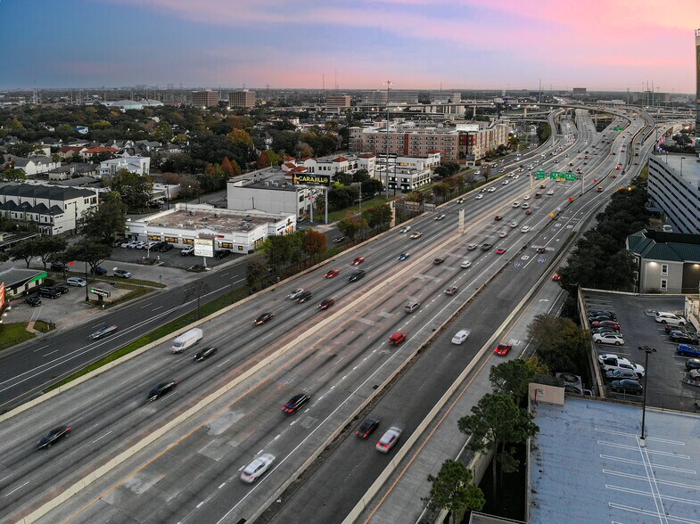 More Photos Of 2901 W Loop Fwy S, Houston Unknown For Lease
