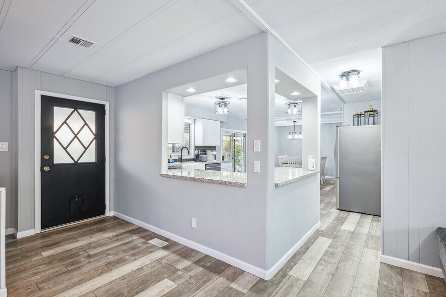 More Photos Of 1837 Riverside Dr, Bullhead City Specialty For Sale