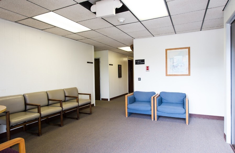 More Photos Of 837 S Fair Oaks Ave, Pasadena Office For Lease