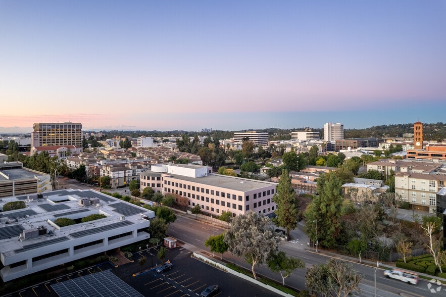 More Photos Of 215 N Marengo Ave, Pasadena Office For Sale