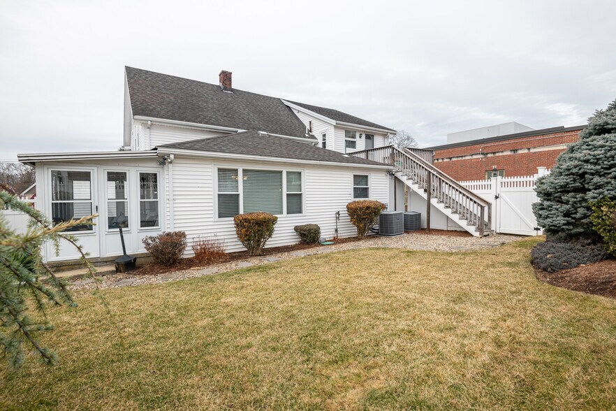 More Photos Of 11 Linden St, Reading Funeral Home For Sale