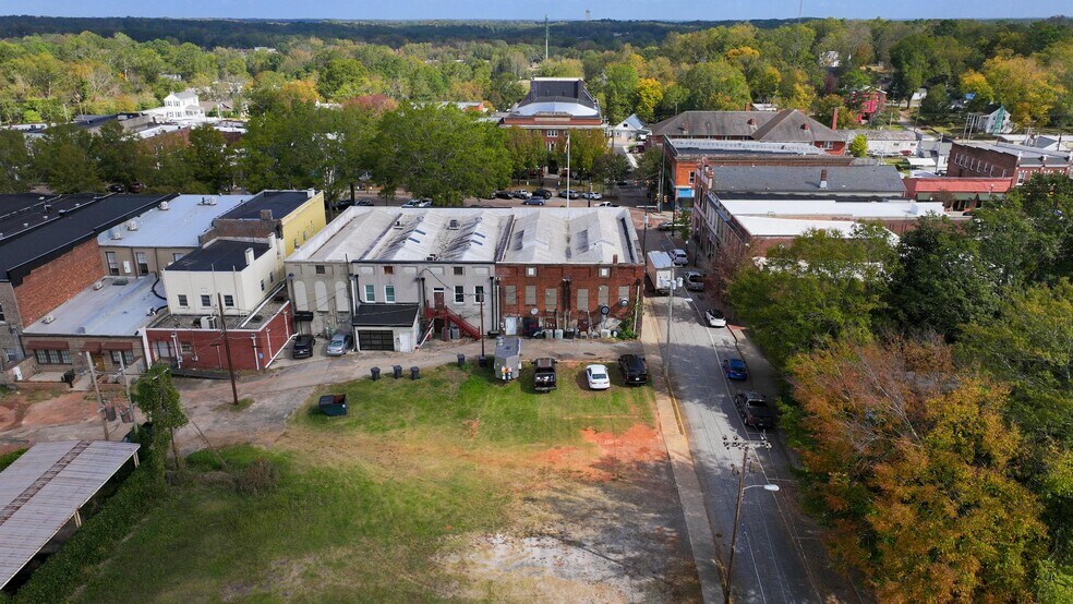 More Photos Of 101 Court Sq, Abbeville Restaurant For Sale