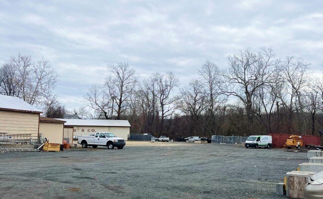 More Photos Of 15193-15207 Marlboro Pike, Upper Marlboro Warehouse For Lease